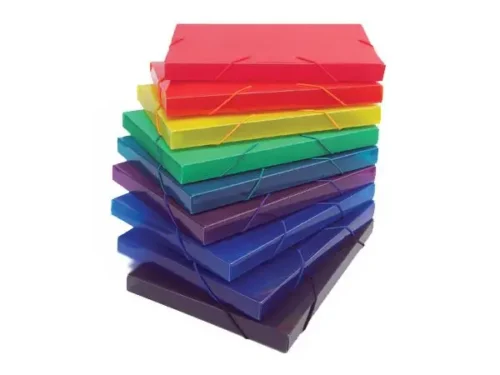 mapa40 Mapa A4 Centrum din material plastic cu grosimea de 0,60mm, inchidere cu elastic, inmagazinare 4cm, dimensiune 240 x 320 x 40mm, 4 variante de culori semi-transparente.
